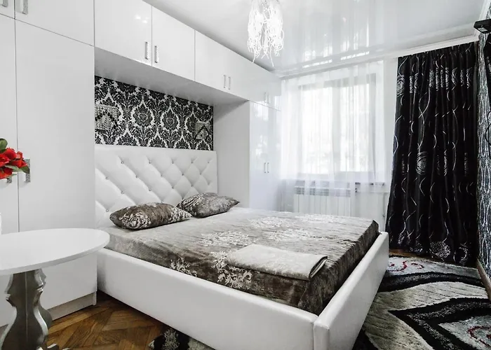 Katerynynska Street 3-bedrooms Апартаменты Одесса