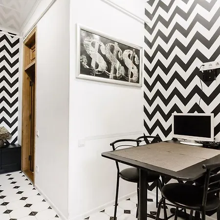 Katerynynska Street 3-bedrooms *