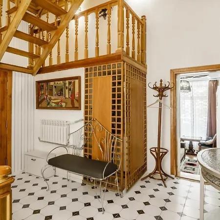 Daire Katerynynska Street 3-bedrooms Odessa