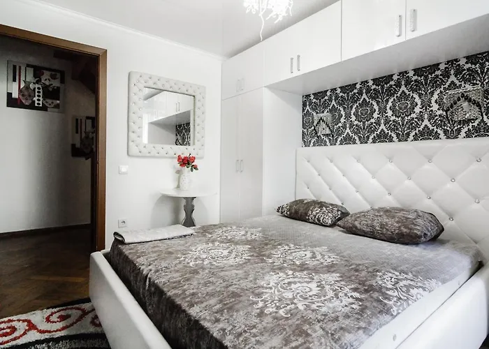 Katerynynska Street 3-bedrooms